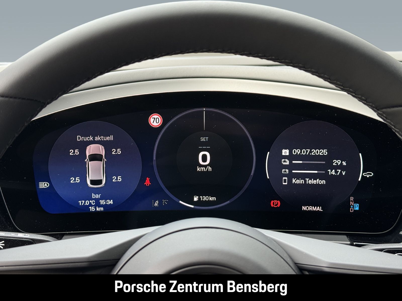 Porsche Macan Electric 4
