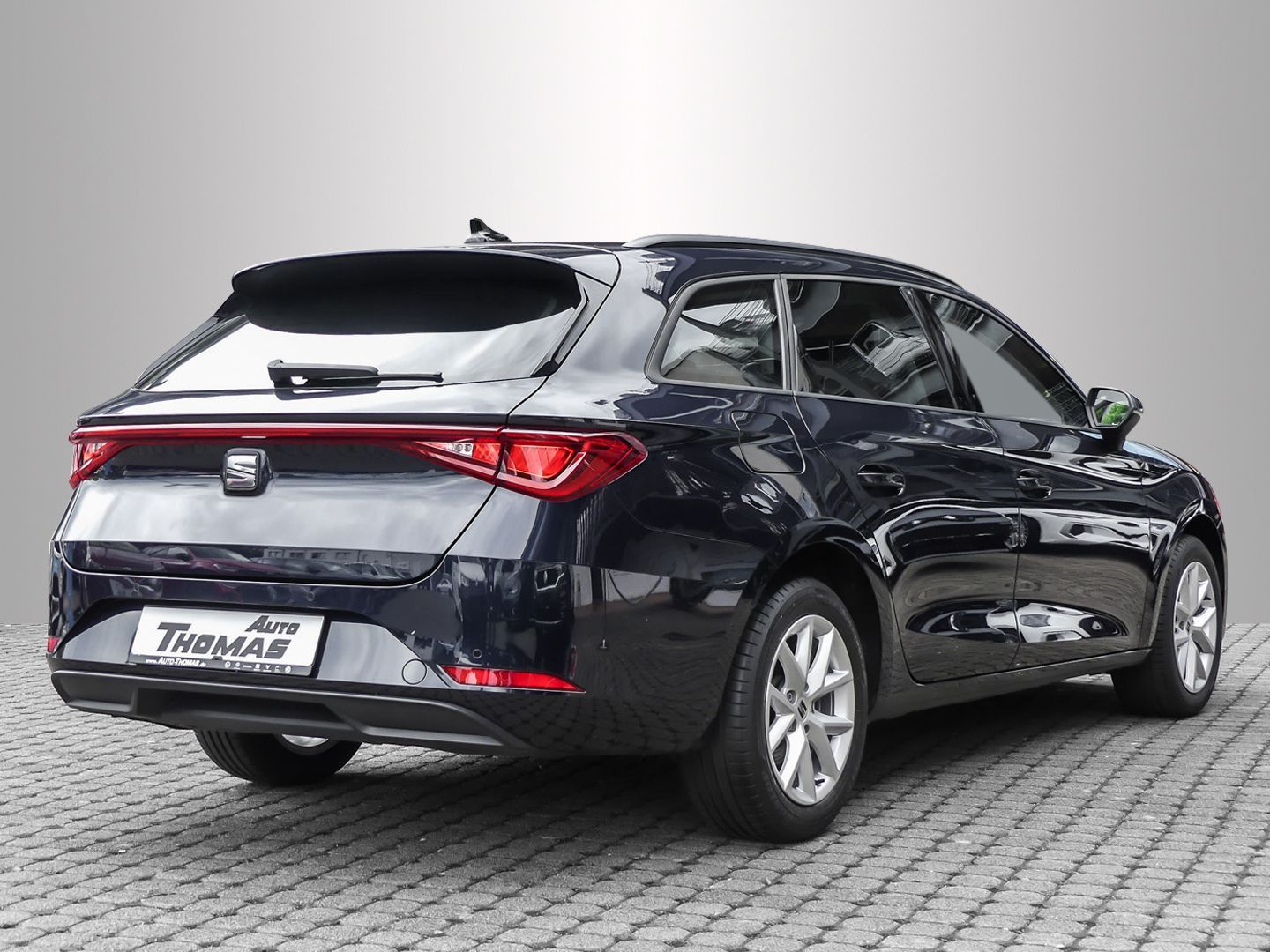 Seat Leon Sportstourer Style 1.0 eTSI DSG - Samsaru's Car Outlet