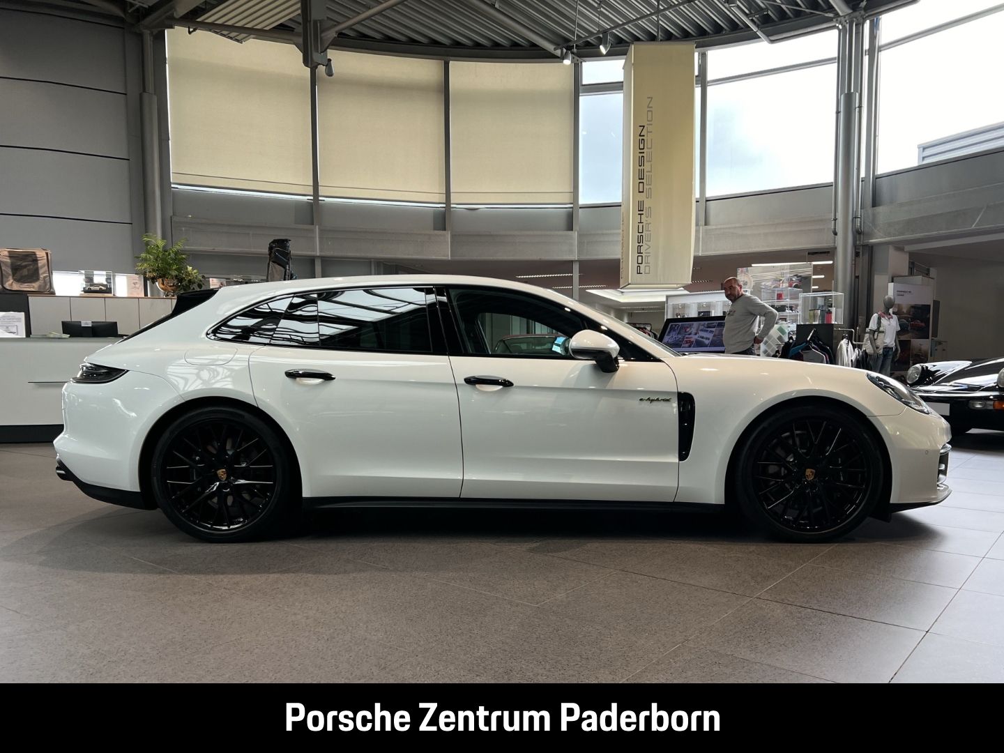 Porsche Panamera 4 E-Hybrid Sport Turismo Platinum Editi