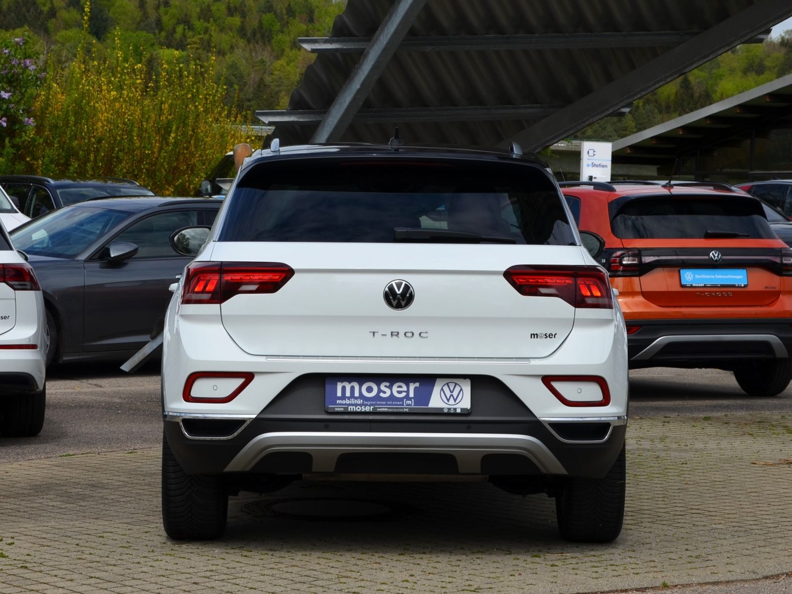 Volkswagen T-Roc PA Style 1.5 TSI - Samsaru's Car Outlet