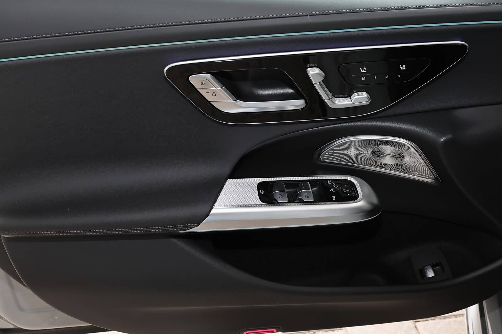 Mercedes-Benz E 450 d 4M T AMG Standhz.+360°+LED+AHK+Pano+HUD