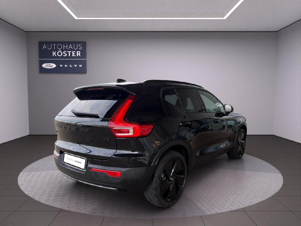 Volvo XC40 Ultra Black Edition AHK* Frontscheibenheiz.