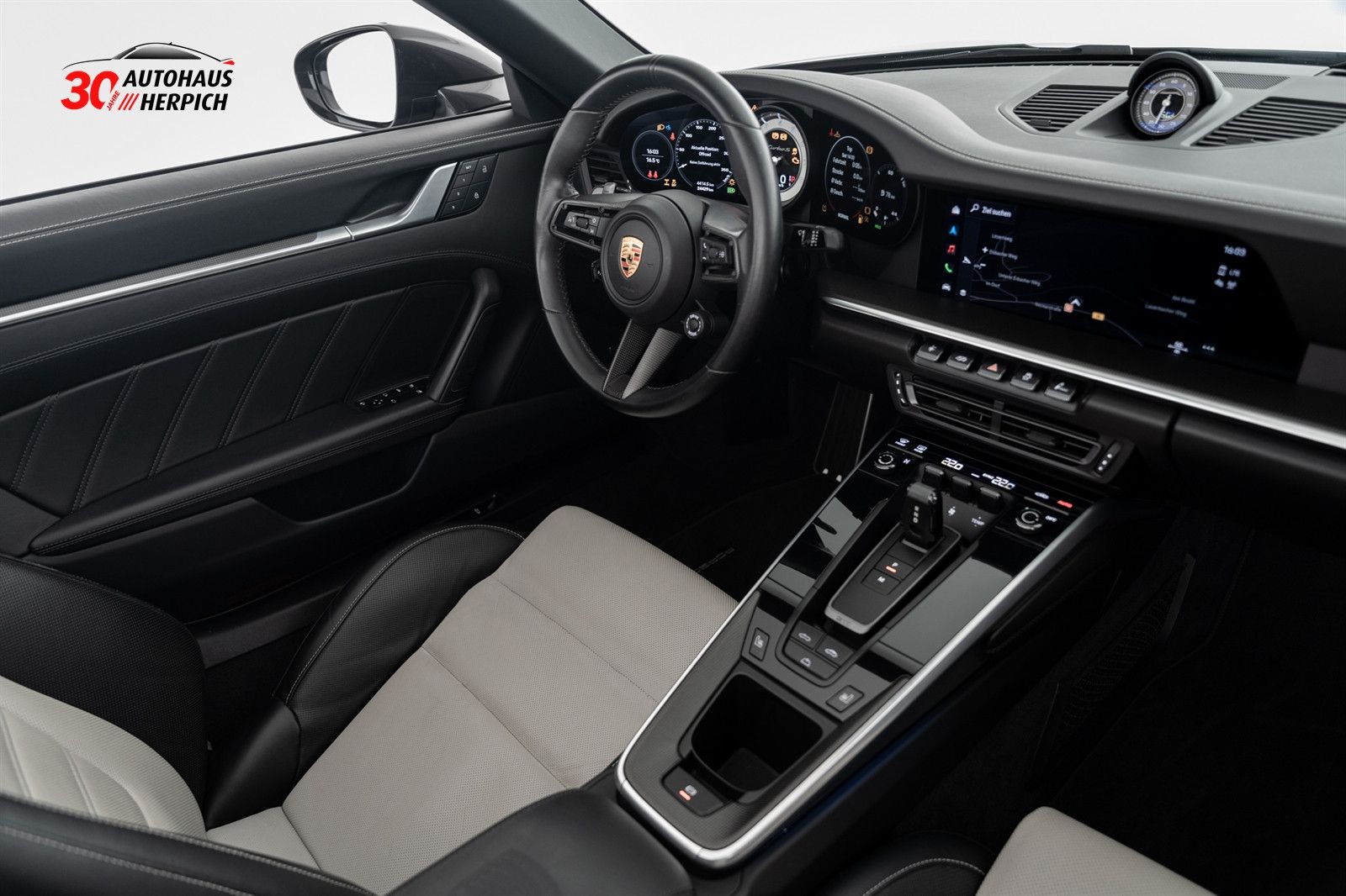 Porsche 992 Turbo S Cabrio PTS Grigiogranitometallic