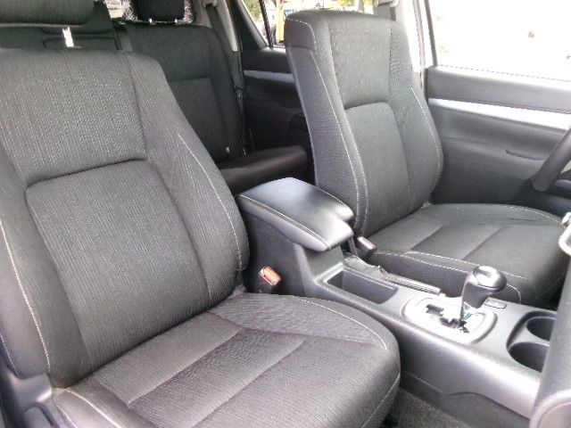 Toyota Hilux Double Cab 204PS Autm. Comfort 4x4 Hardtop