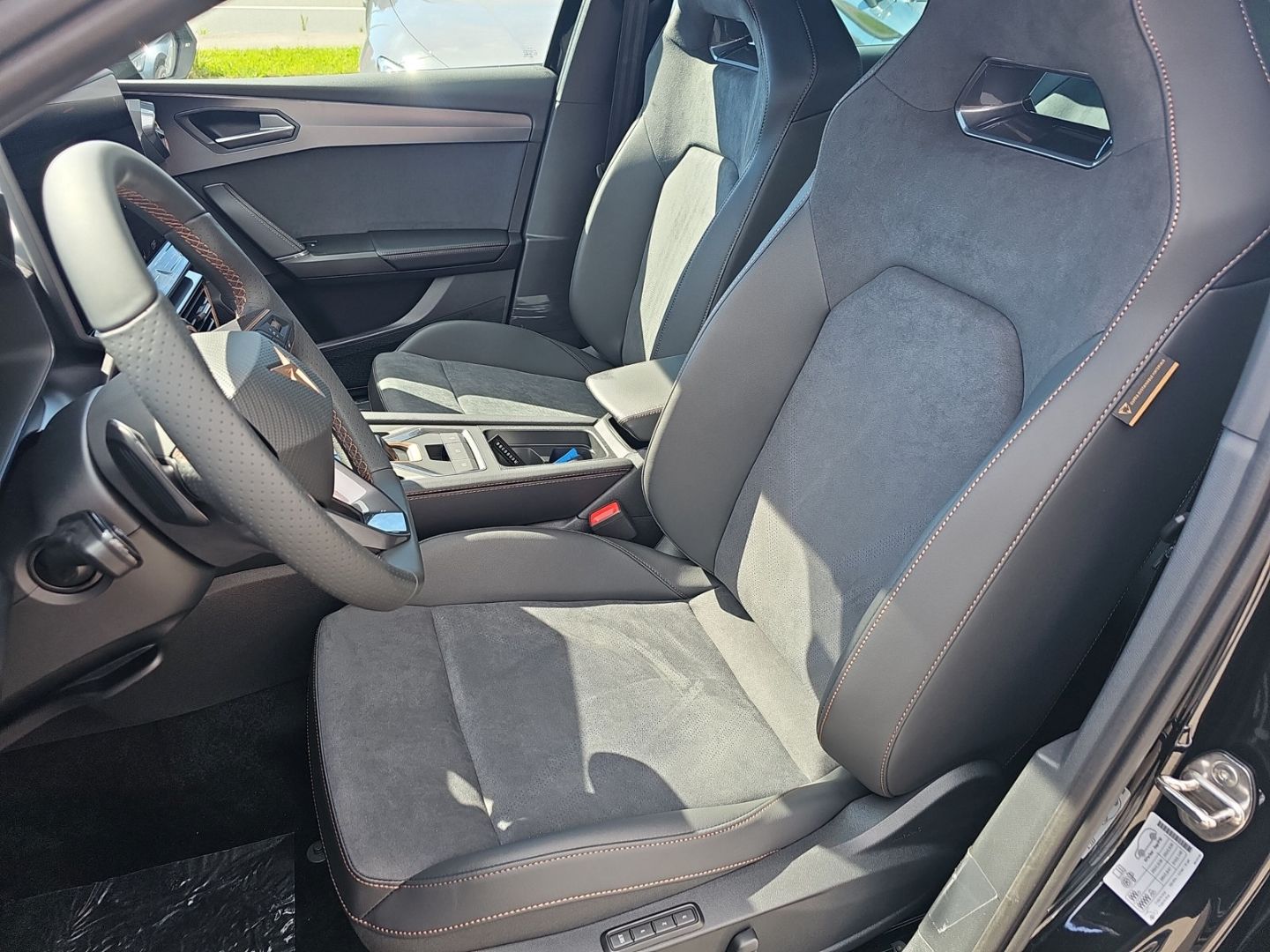 Cupra Leon Sportstourer 1.5 eTSI - Samsaru's Car Outlet