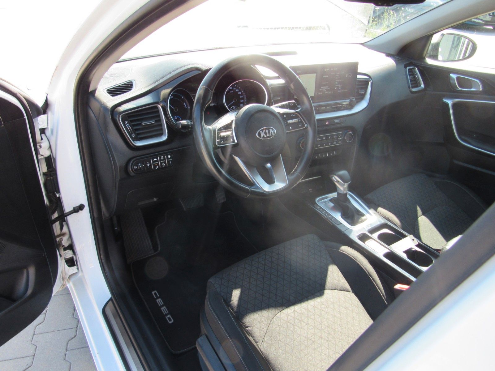 Kia Ceed Sportswagon 1.6 PHEV Spirit - Samsaru's Car Outlet