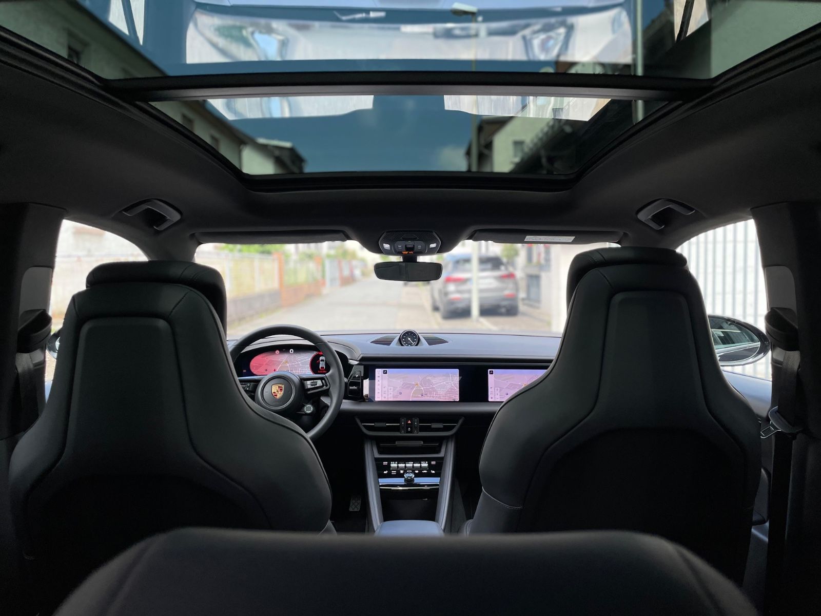 Porsche Macan 4 - Samsaru's Car Outlet