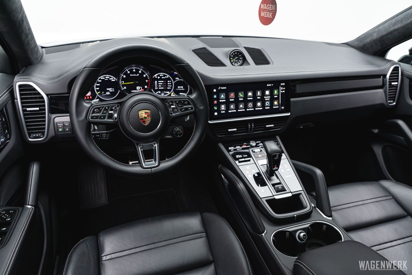 Porsche Cayenne Coupé Turbo S E-Hybrid MASSAGE AHV INNOD