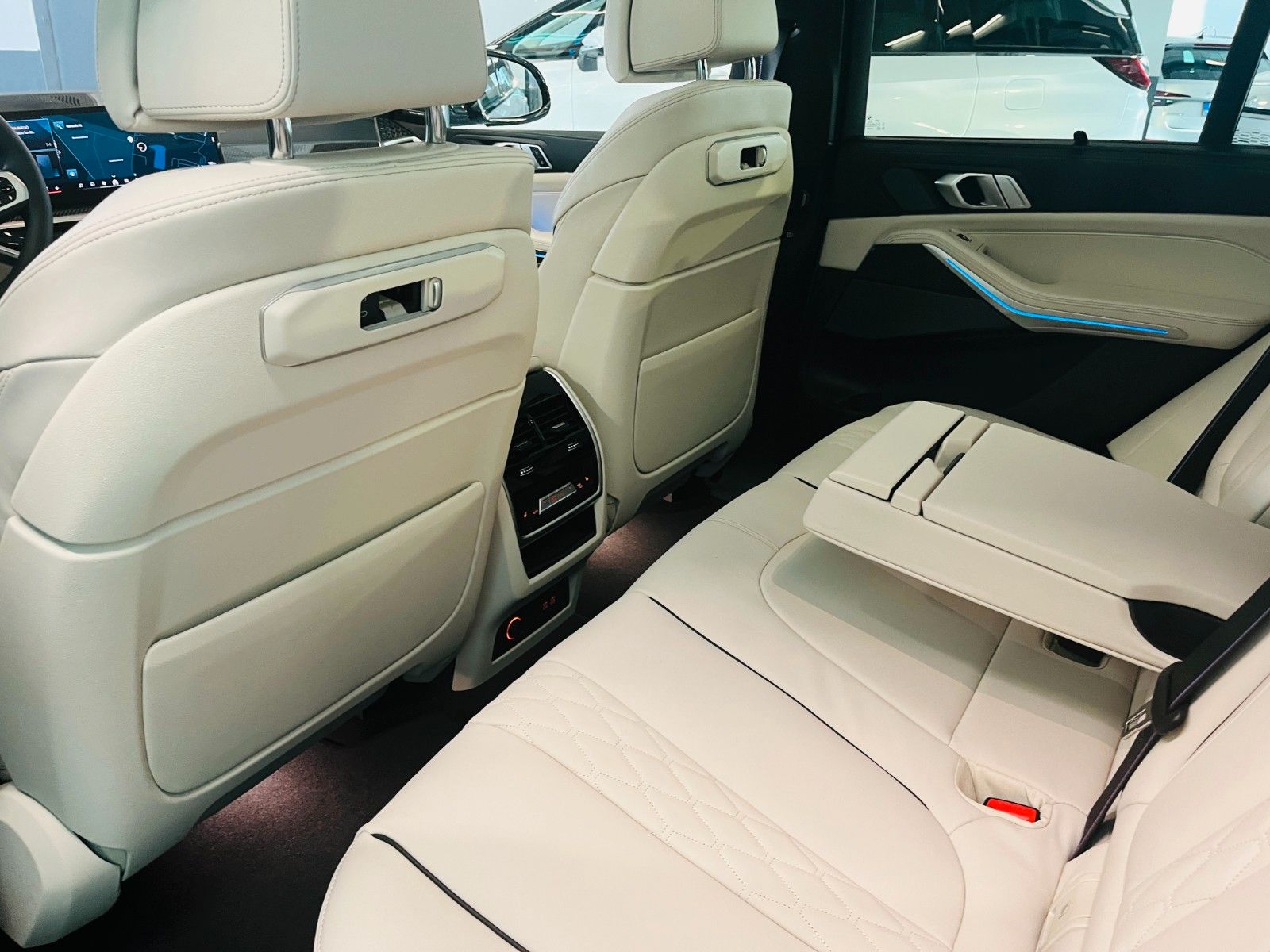 BMW X5 50 e xDrive M Sport / PANO/HARMAN/360KAMERA
