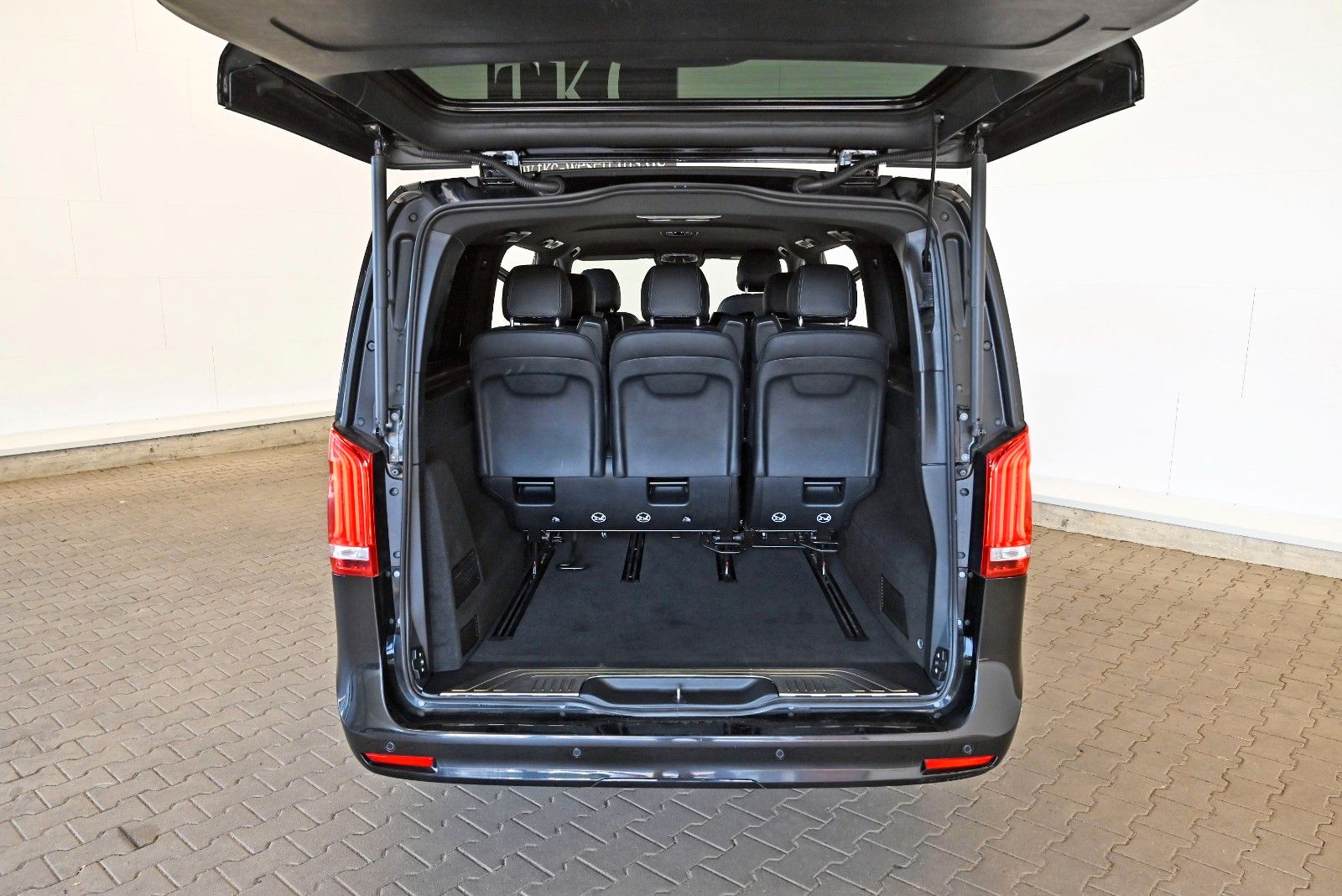 Mercedes-Benz V 300 d Allrad AVANTGARDE XXL - Samsaru's Car Outlet