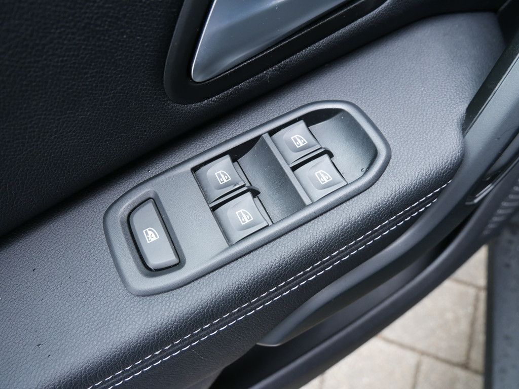 Dacia Duster Prestige TCe 130 - Samsaru's Car Outlet