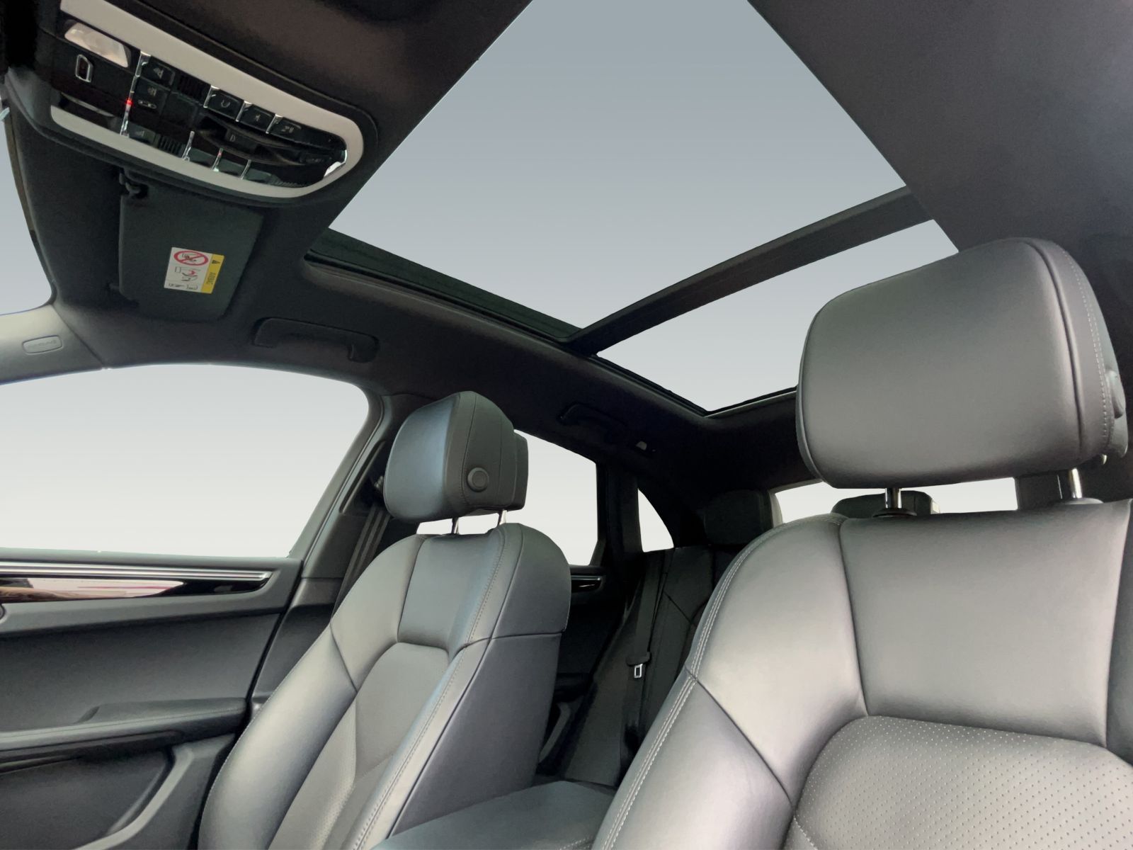 Porsche Macan S - Samsaru's Car Outlet