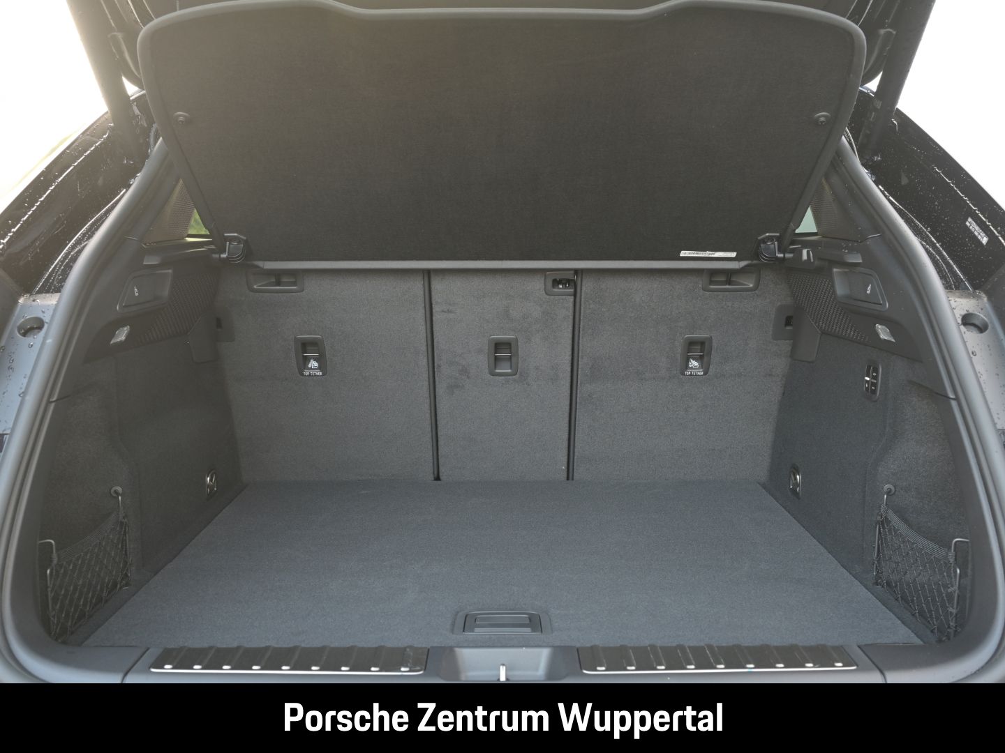Porsche Macan 4 BOSE Luftfederung Panoramadach InnoDrive