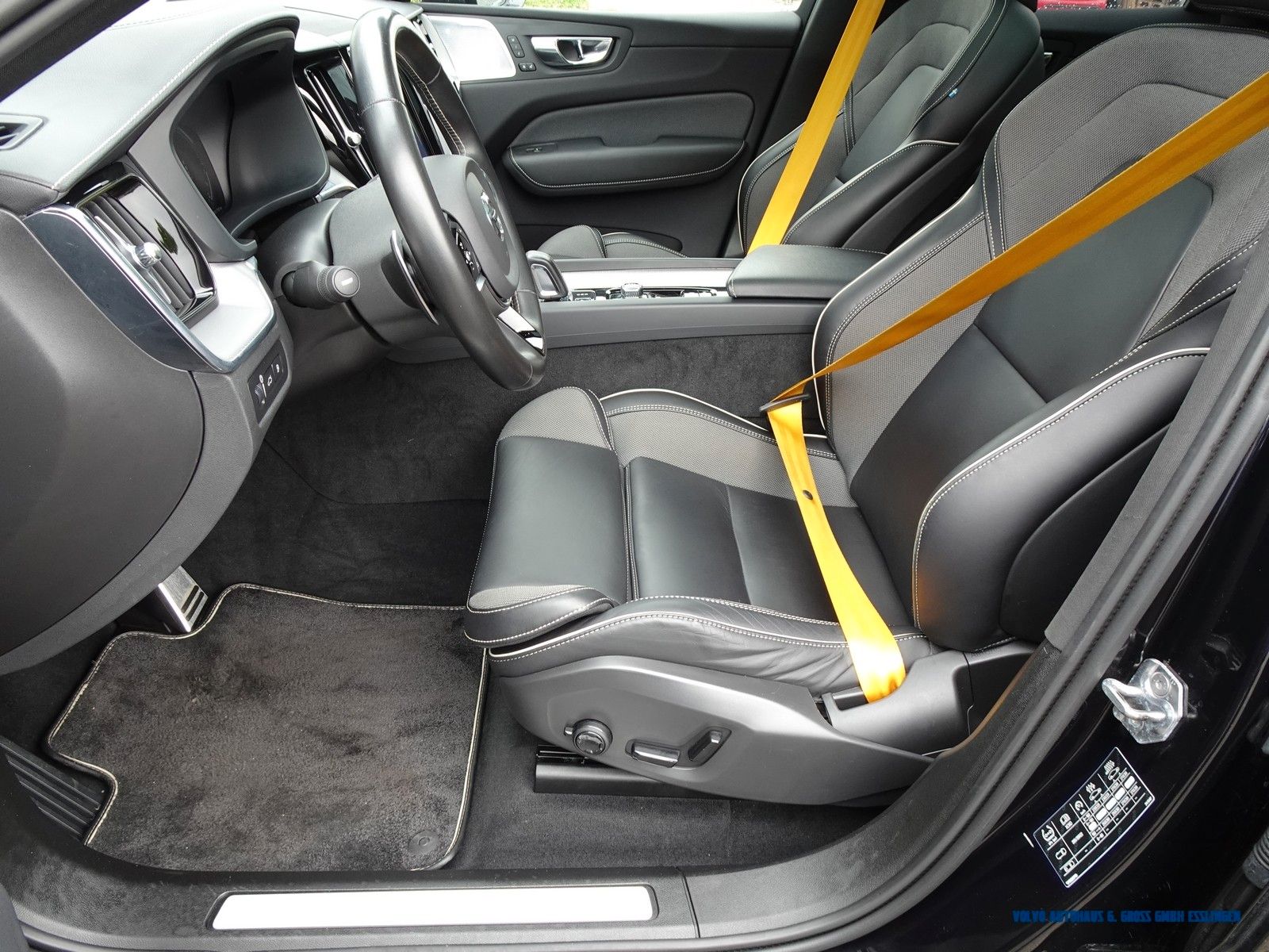 Volvo KEIN 180km/h XC60 T8 AWD Polestar Engineered
