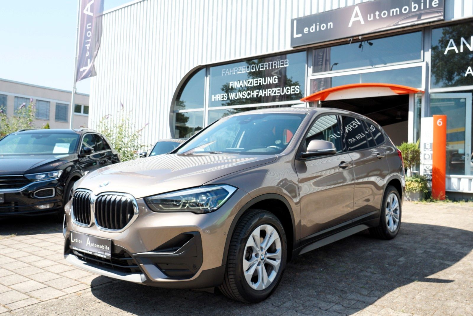 BMW X1 xDrive 18 d Advantage - Samsaru's Car Outlet
