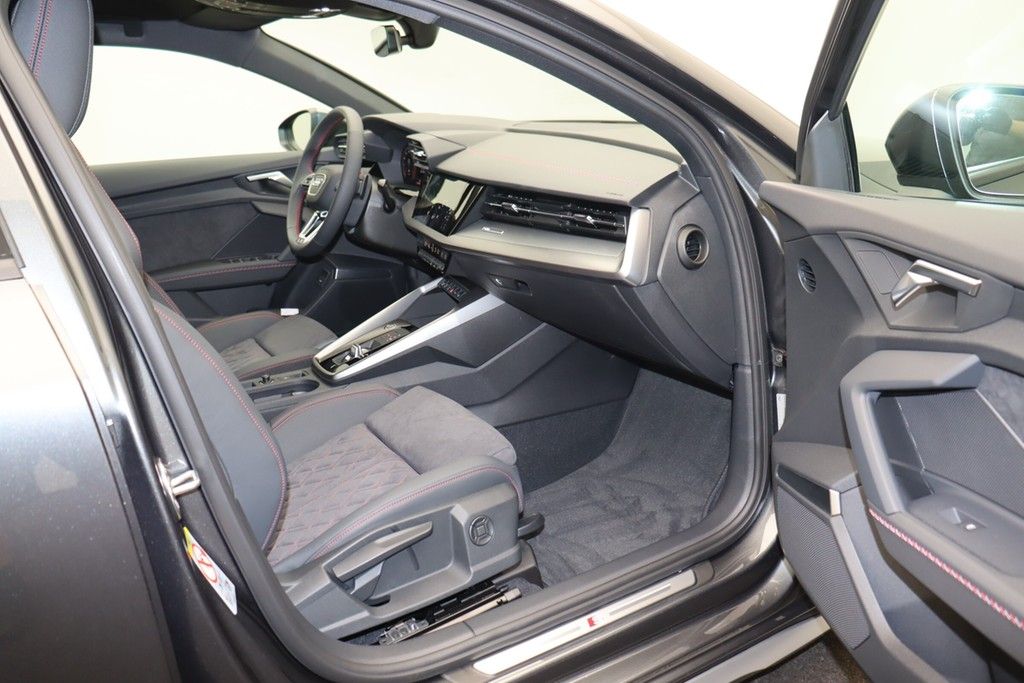 Audi A3 Sportback 35 TFSI S line - Samsaru's Car Outlet