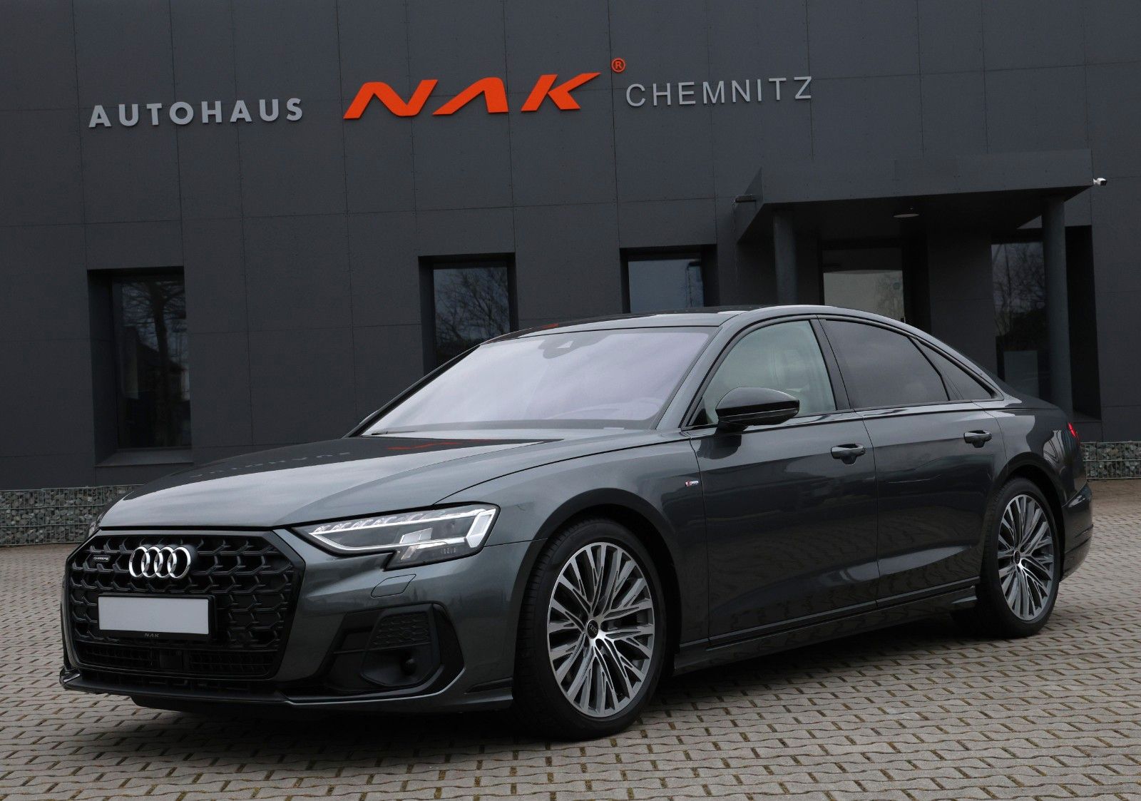 Audi A8 50 TDI quat. S line - Samsaru's Car Outlet