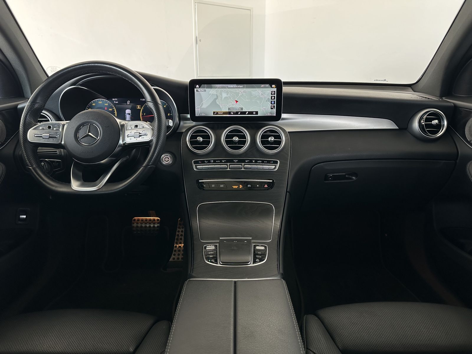 Mercedes-Benz GLC 300 d Coupe 4M |AMG |STH |SD |H-UP |360 |BUR