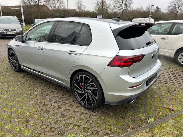 Volkswagen Golf VIII GTI Clubsport - Samsaru's Car Outlet