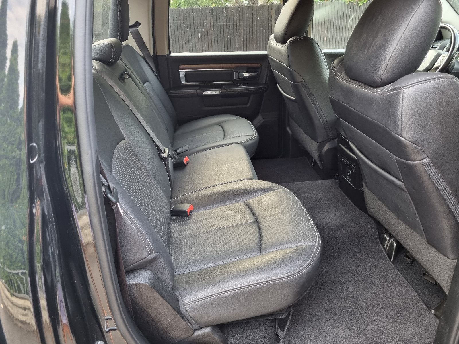 Dodge RAM 1500 5,7V8 4x4 Laramie CrewCab *1.Hd-BRD/TOP