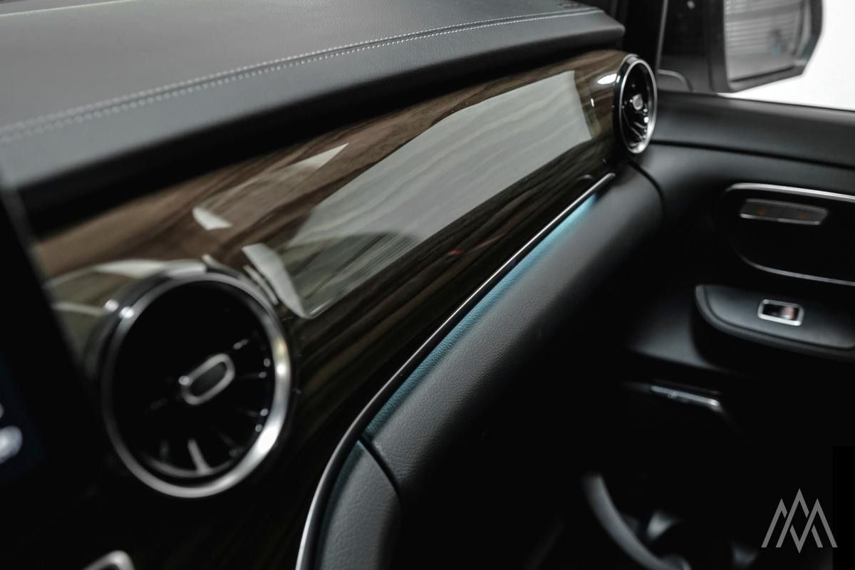 Mercedes-Benz V 300d AMG - Samsaru's Car Outlet