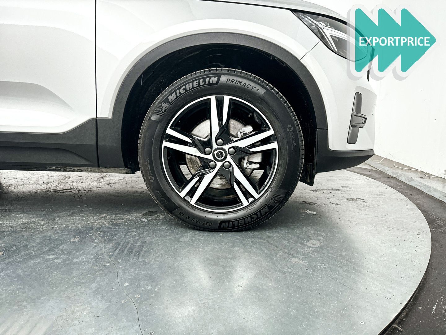 Volvo XC40 B4 Plus Dark | Parkeercamera | Stoel- en St