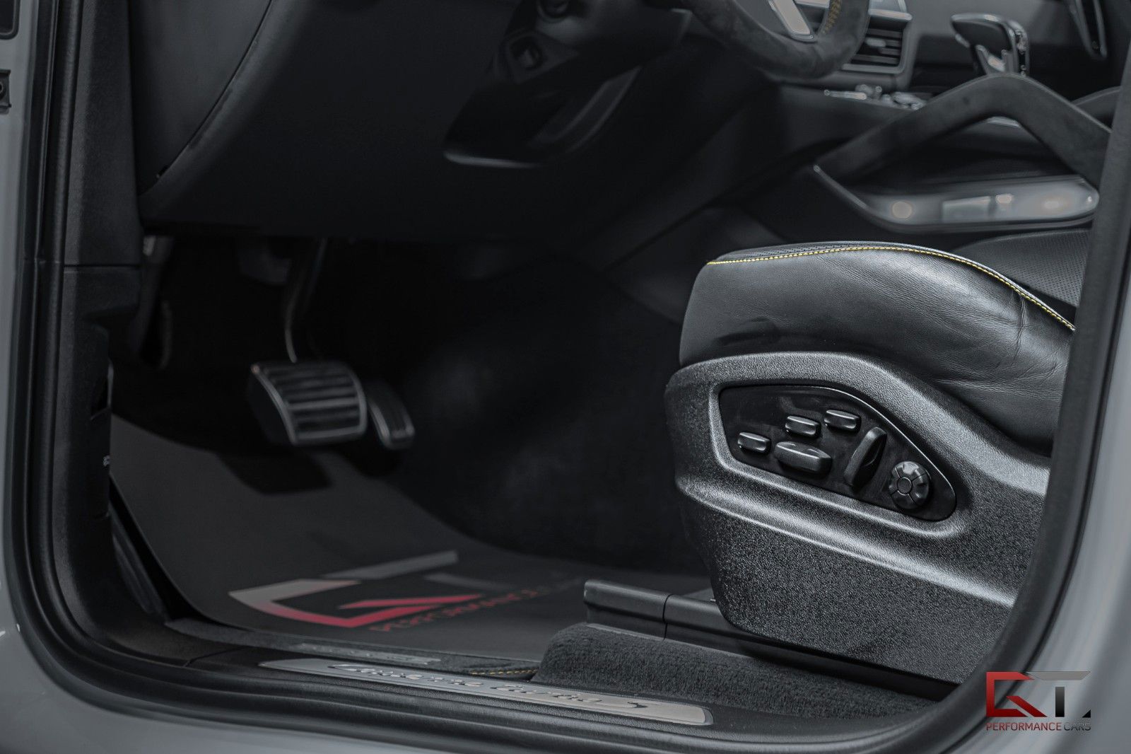 Porsche Cayenne Turbo S E-Hyb Coupé VAT Keramik SpDesign