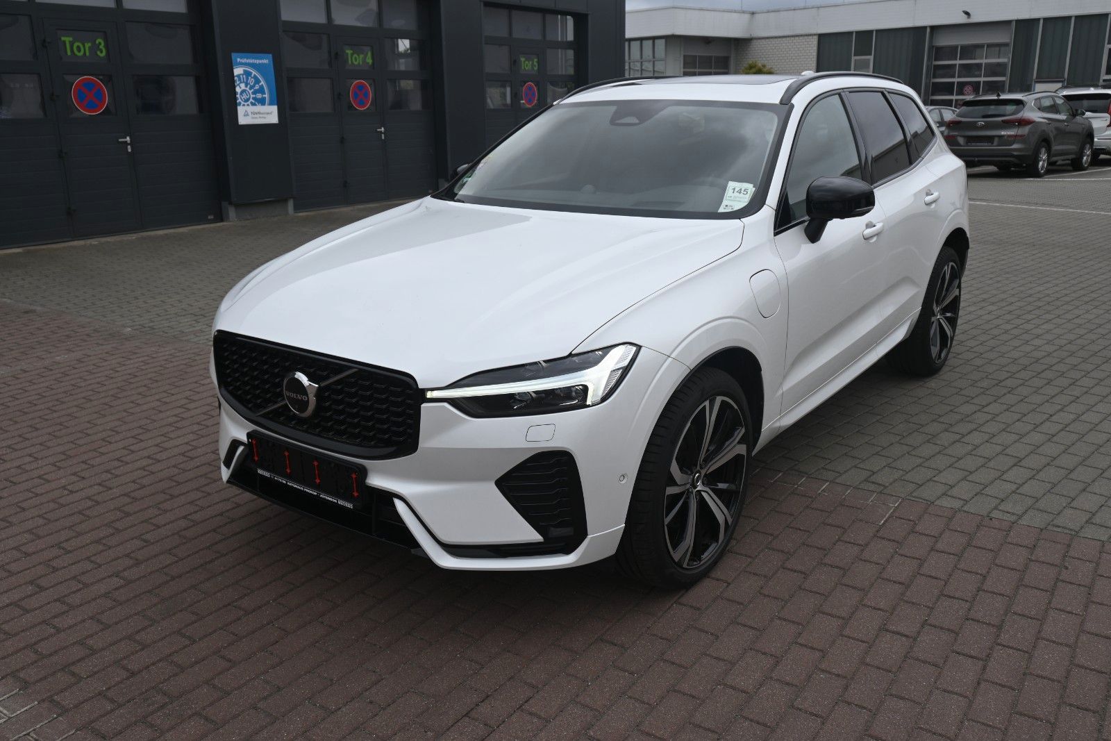 Volvo XC60 T8 PHEV Ultimate Dark*LUFT*360°*ACC*AHK*