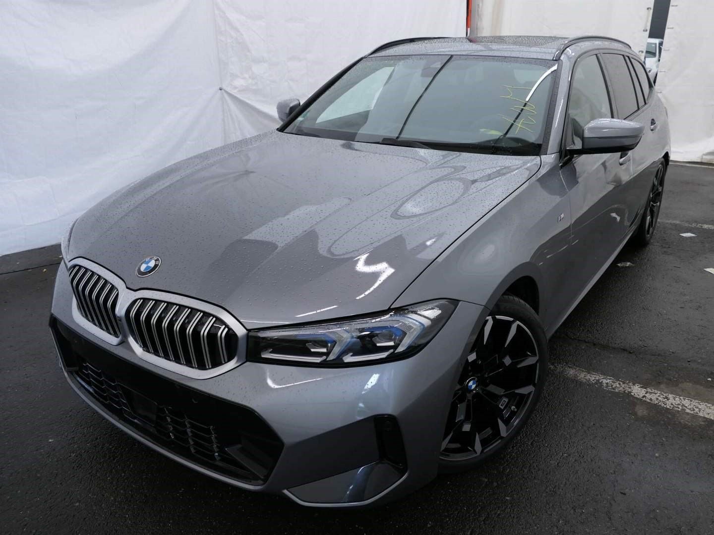 BMW 320i Touring M Sport 19" AHK Pano HIFI