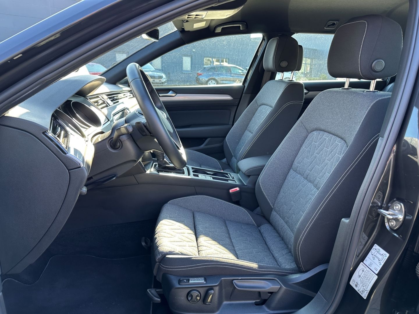 Volkswagen Passat Variant Business 2.0 TSI DSG - Samsaru's Car Outlet