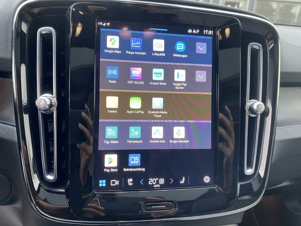 Volvo XC40 Ultimate Recharge Pure Electric AWD P8 Twin