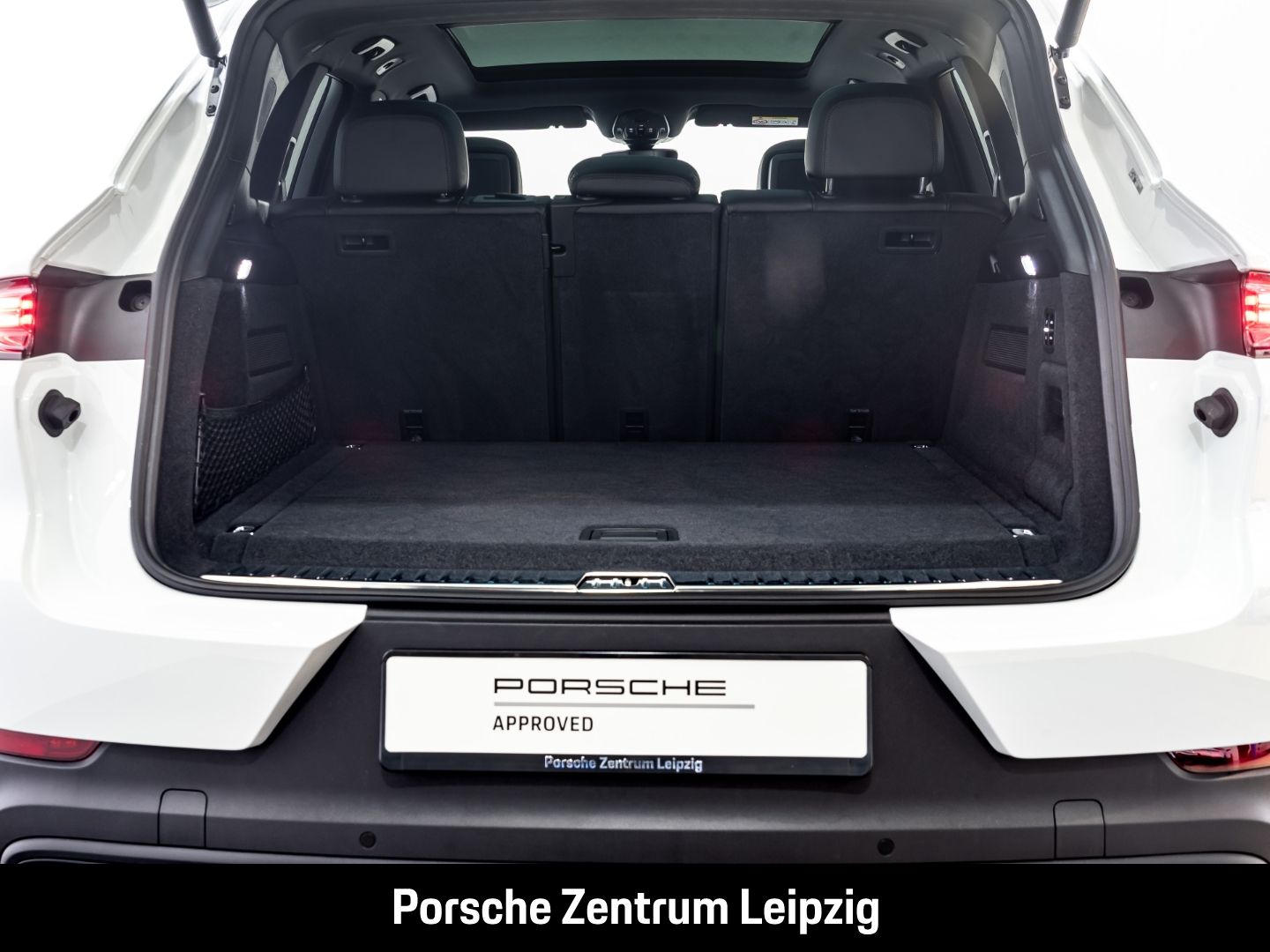 Porsche Cayenne E-Hybrid el.AHK InnoDrive Luft BOSE 360G