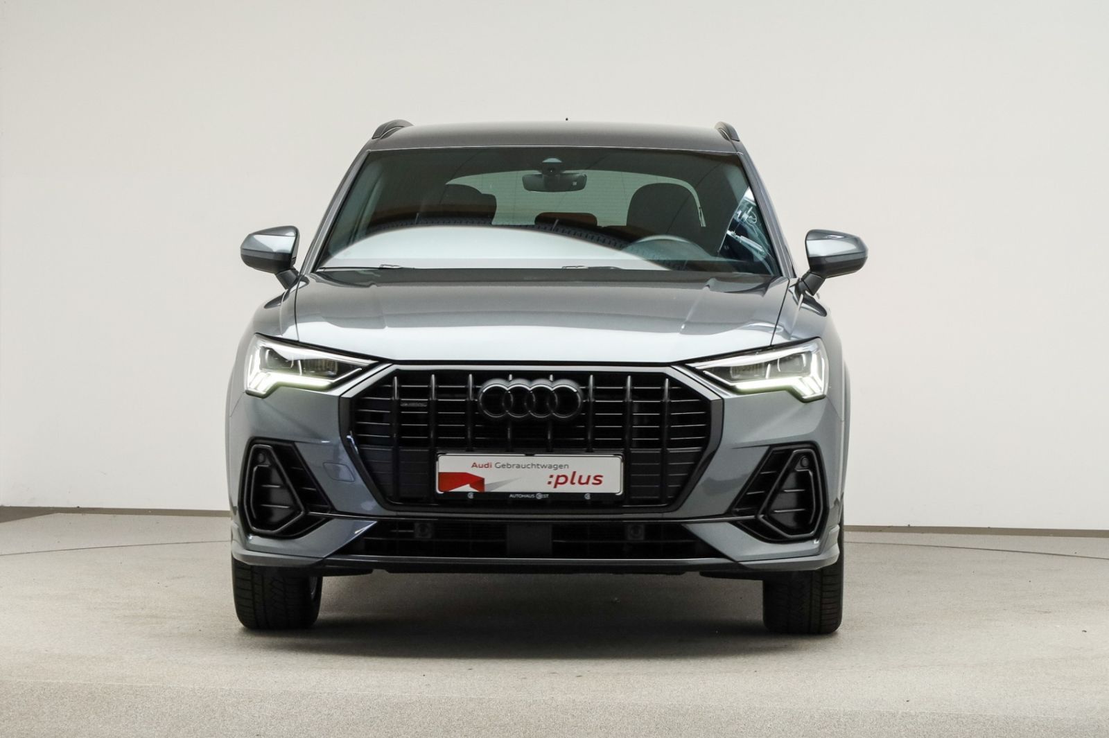 Audi Q3 S line 40 TDI quattro - Samsaru's Car Outlet