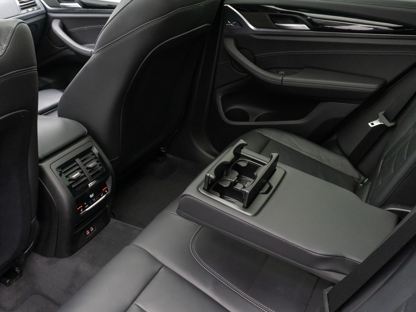 BMW X3 xD30d M Sport - Samsaru's Car Outlet