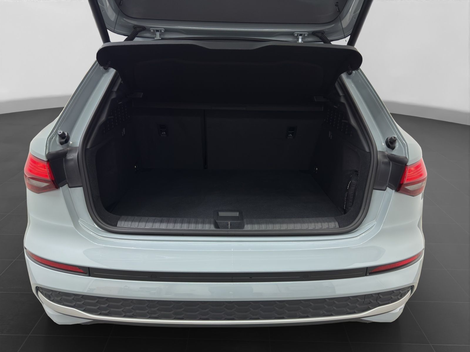 Audi A3 Sportback 35 TDI ADVANCED e - Samsaru's Car Outlet