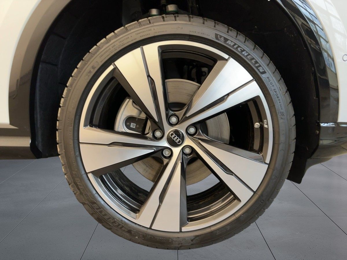 Audi Q5 TDI quattro S tronic - Samsaru's Car Outlet