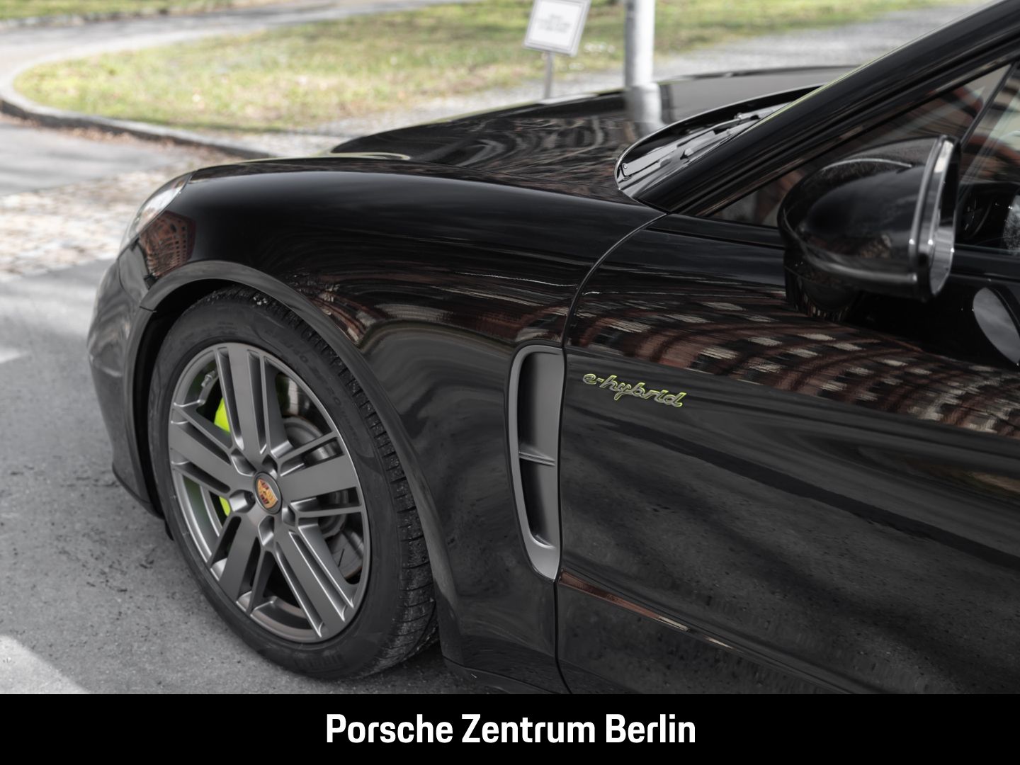 Porsche Panamera 4 E-Hybrid Sport Turismo Platinum Editi
