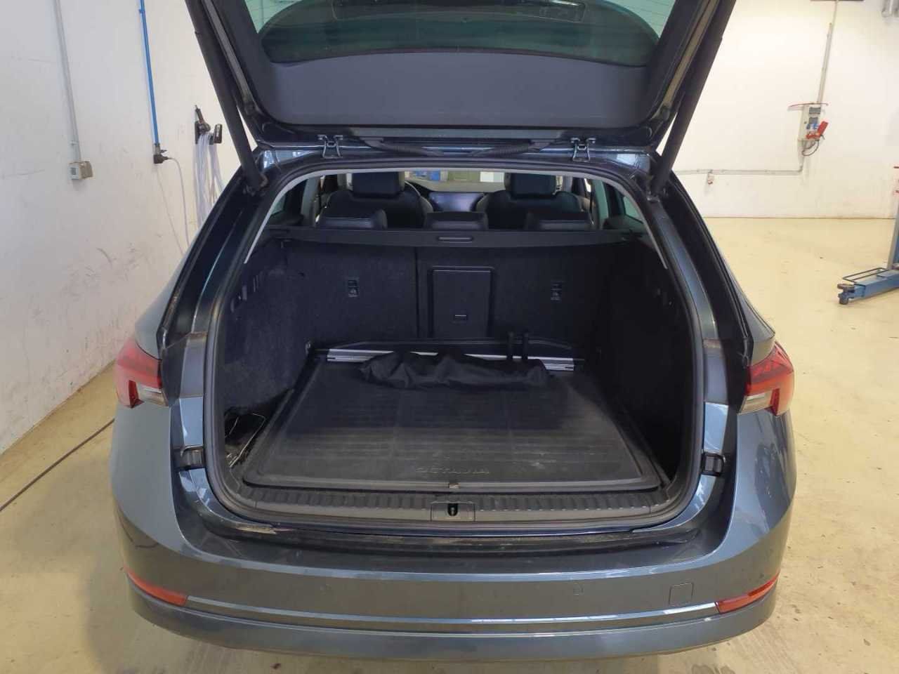 Skoda Octavia Combi 2.0 TDI First Edition - Samsaru's Car Outlet