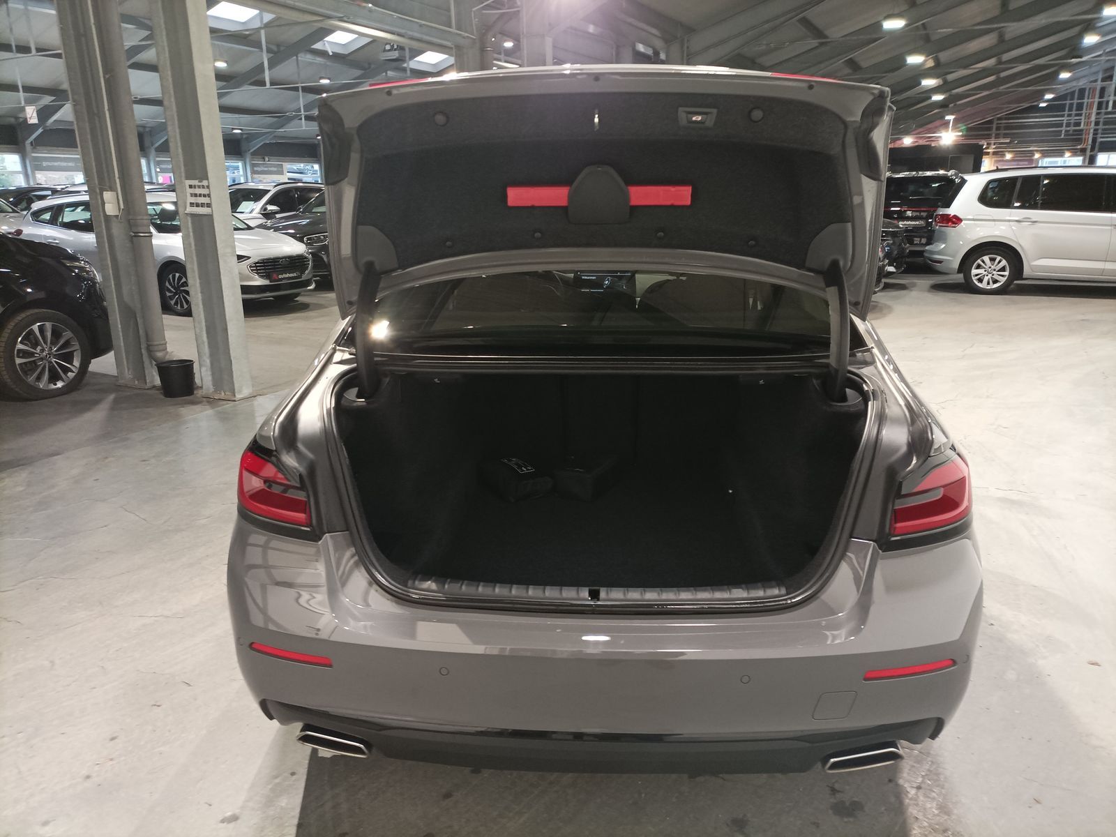 BMW 530 d MHD xDrive LED|Navi|Sitzhz|ParkPilot