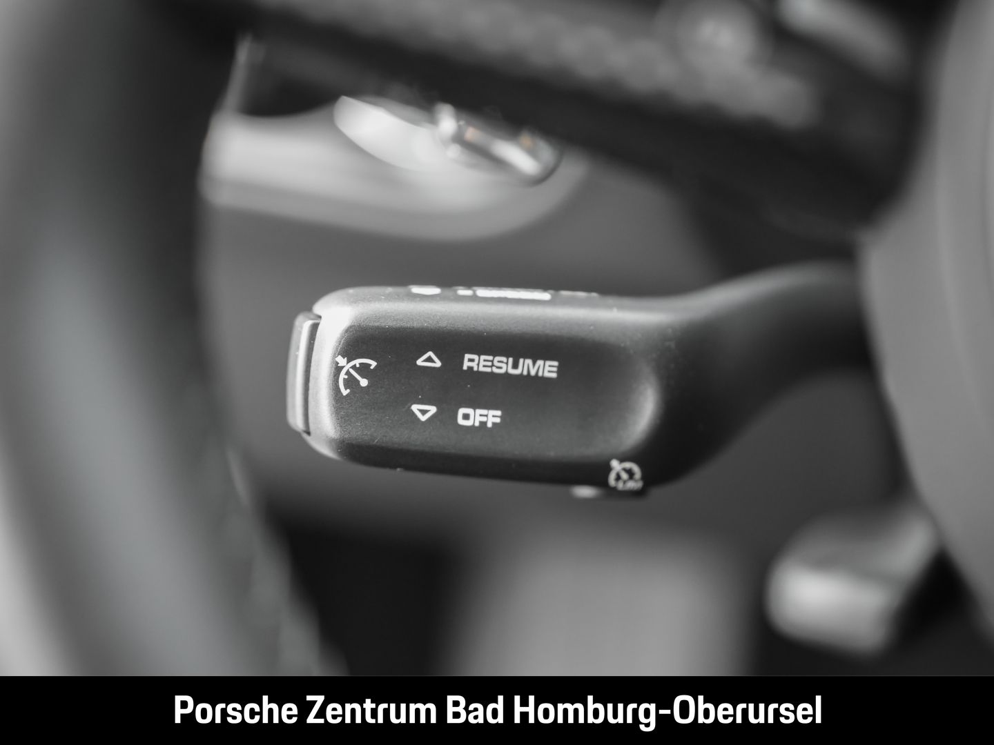 Porsche Macan S Panoramadach Luftfederung BOSE 21-Zoll
