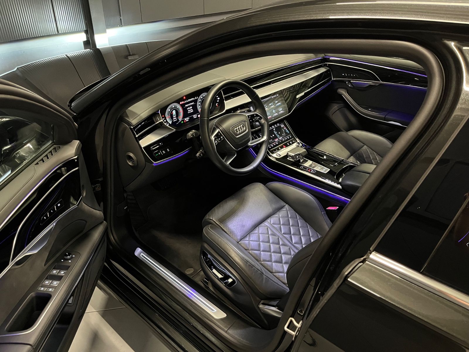Audi A8 50 TDI L quattro - Samsaru's Car Outlet