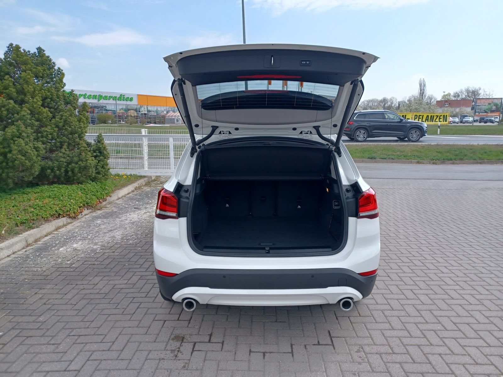 BMW X1 xDrive18d Advantage - Samsaru's Car Outlet