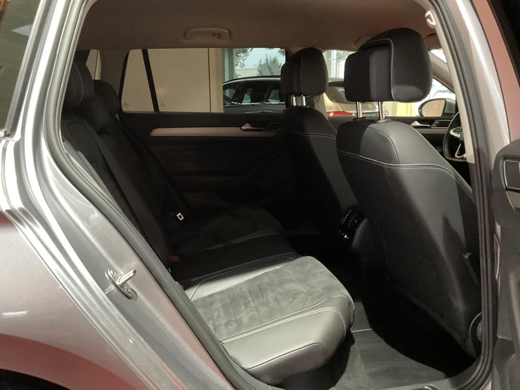 Volkswagen Passat Variant 1.5 TSI DSG Elegance - Samsaru's Car Outlet