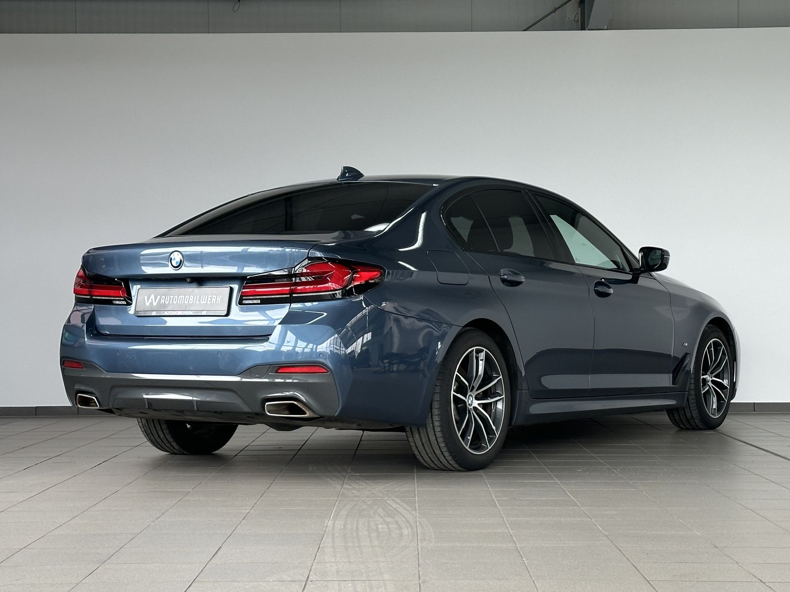 BMW 520 d xDrive M Sport |H-UP |H&K |BUSINESS|LED