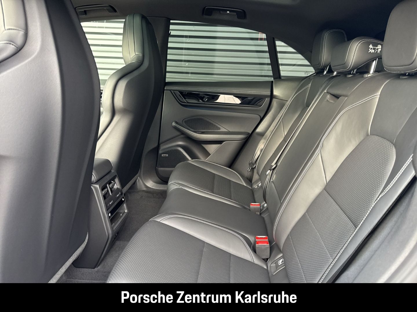 Porsche Macan 4S LED-Matrix Panoramadach Luftfederung