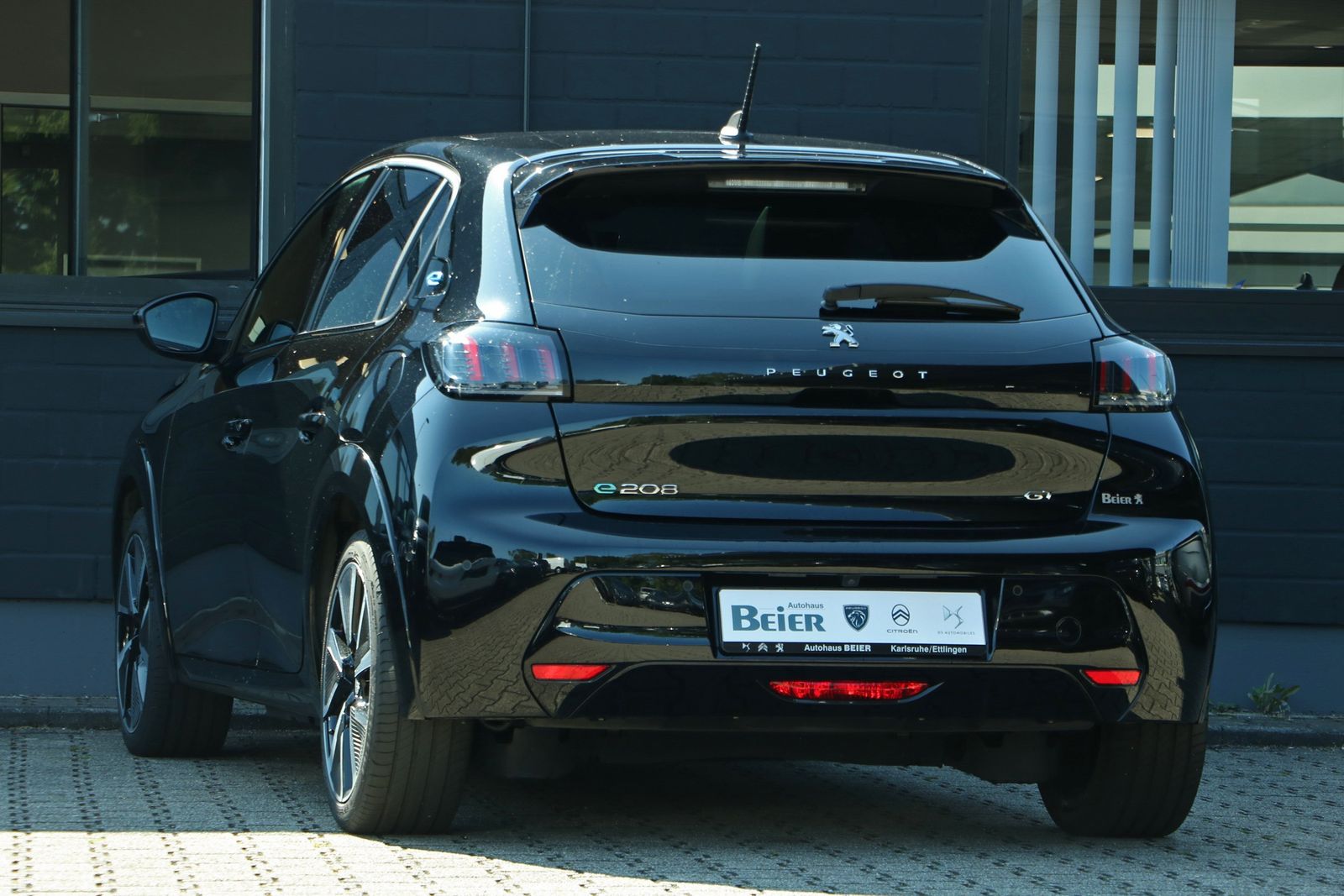 Peugeot E-208 E-GT Pack - Samsaru's Car Outlet