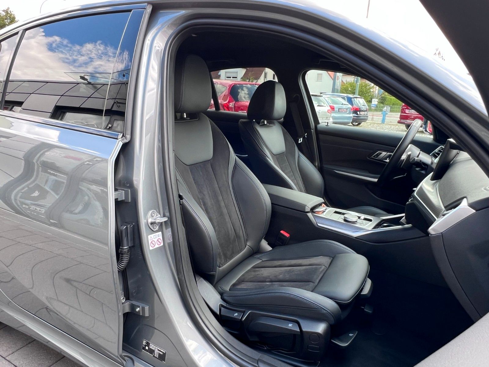 BMW 320d Lim xDrive M Sport - Samsaru's Car Outlet