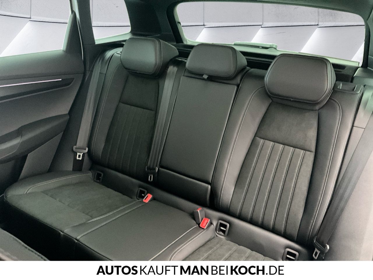 Skoda Karoq 2.0TSI 4x4 Sportline NAVI AHZV CANTON PANO