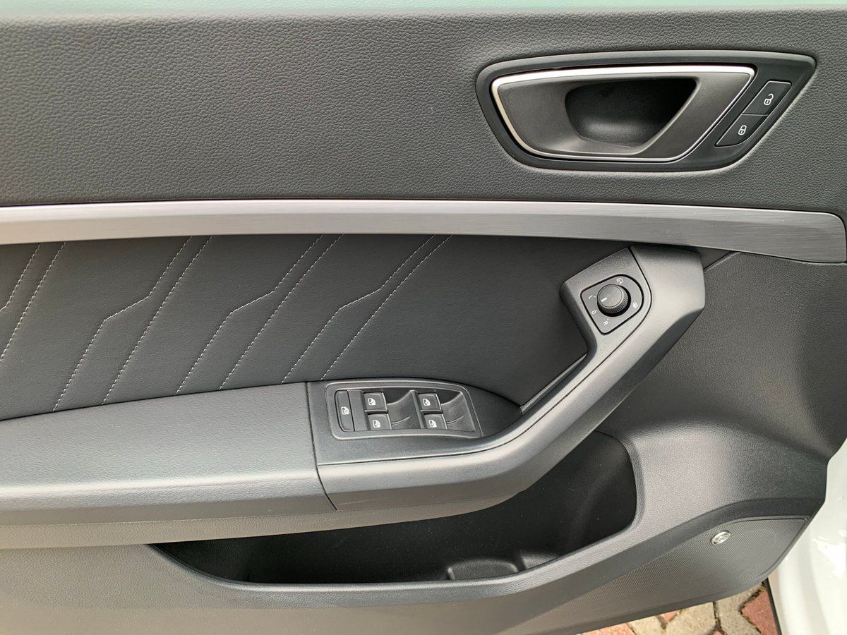 Seat Ateca FR 2.0 TSI DSG 4Drive AHK+NAVI+KAMERA+SHZ+