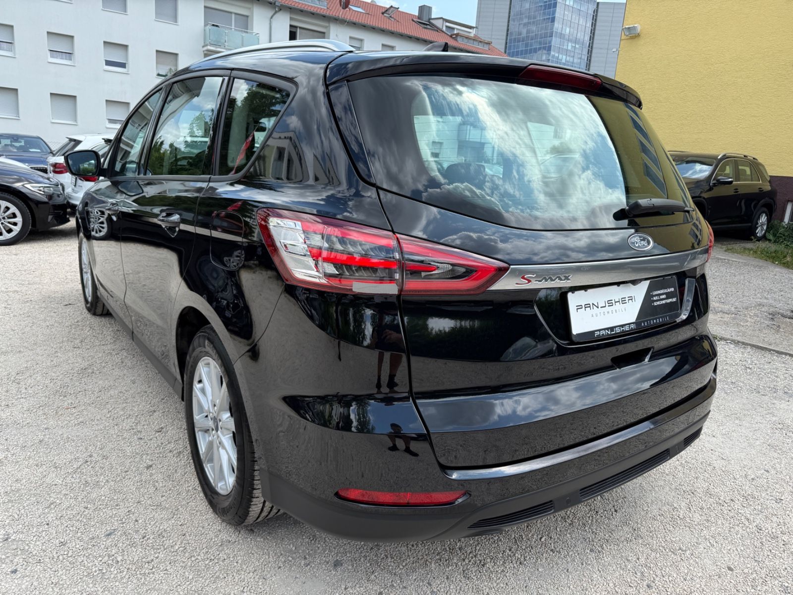 Ford S-Max 2.0 Aut EcoBlue - Samsaru's Car Outlet